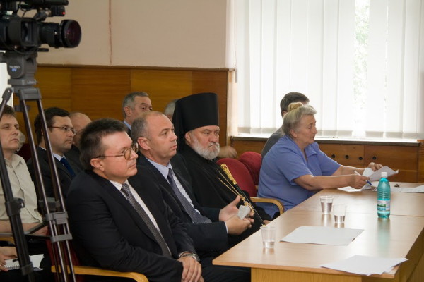 Valeriu Pasat, lângă mitropolitul Moldovei, Vladimir (Foto Eleonora Lisnic)